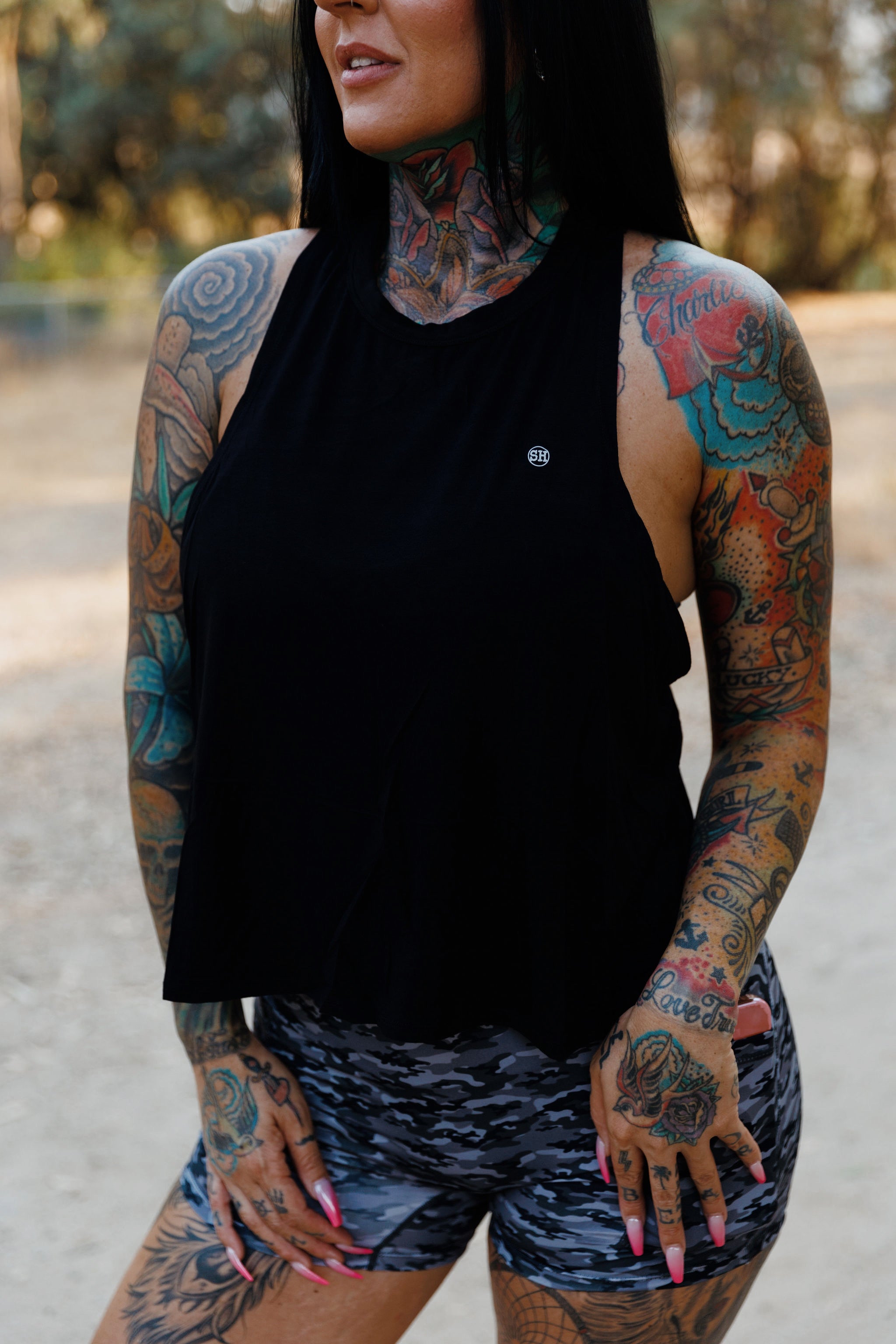 RENEW TANK: BLACK
