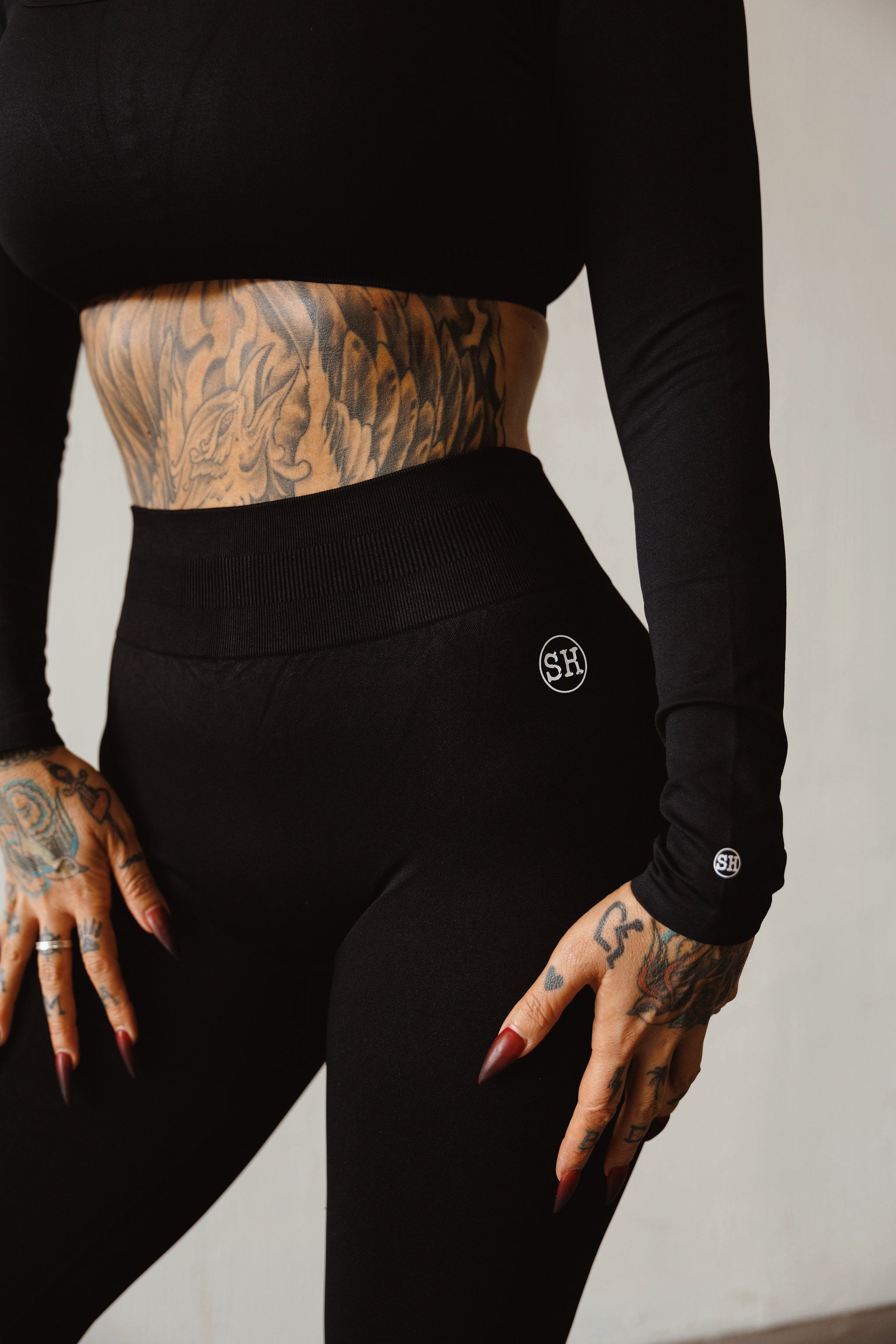 LEGACY LEGGING: BLACK