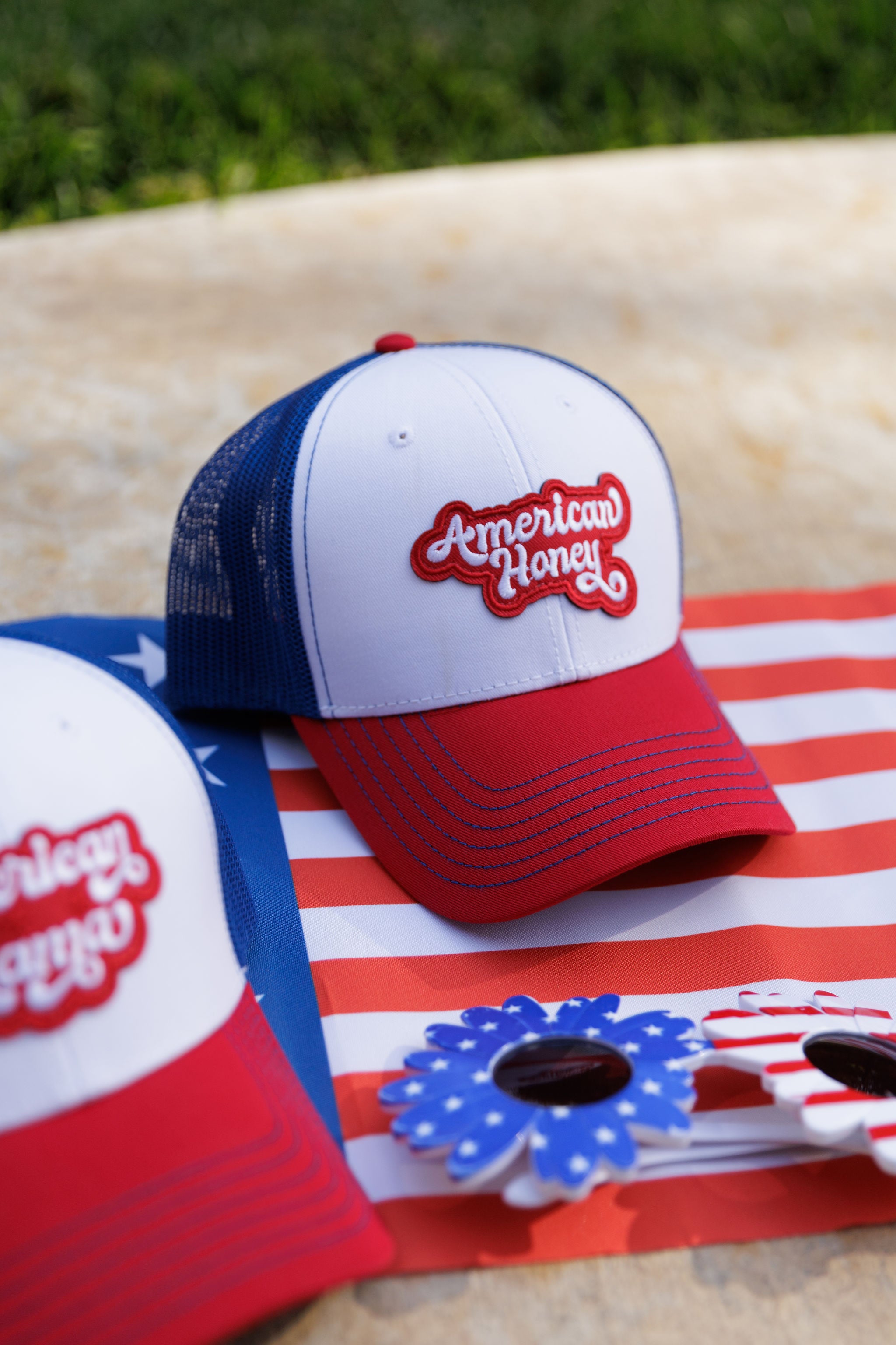 TRUCKER HAT: AMERICAN HONEY