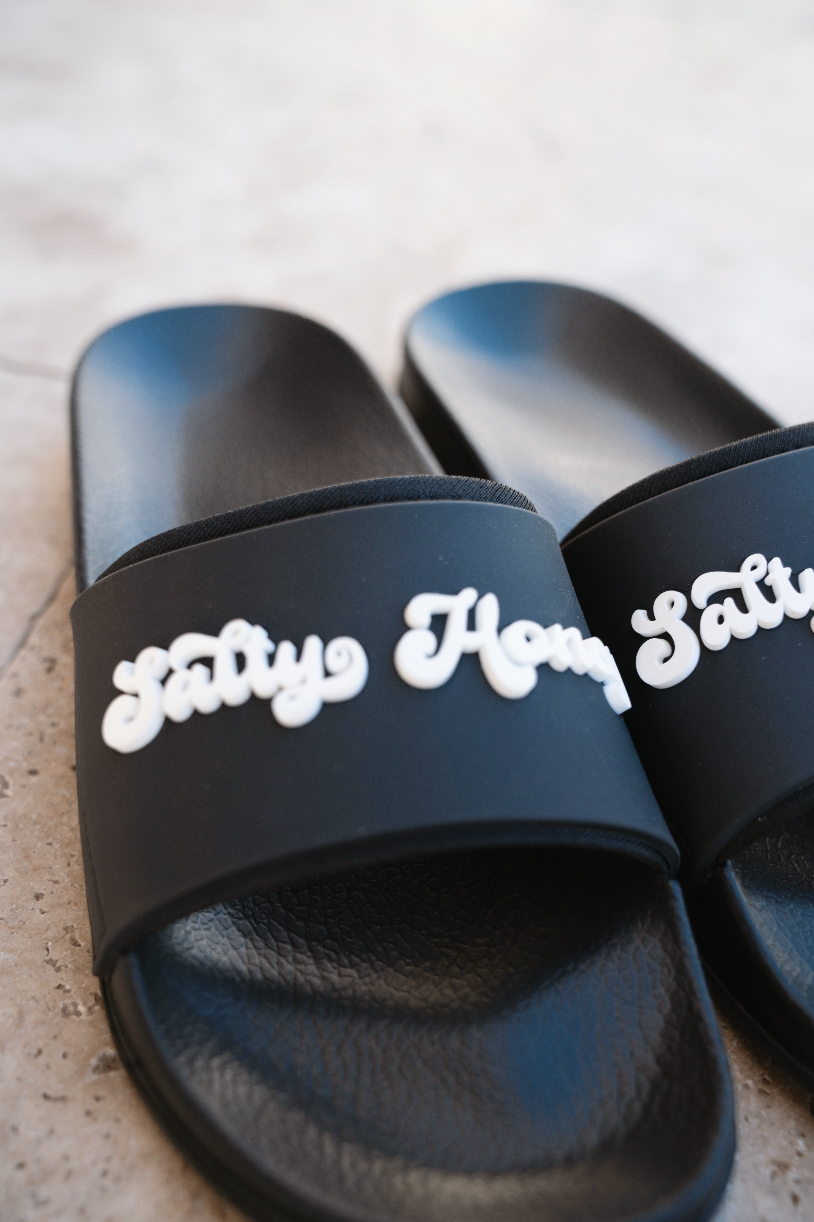 SLIPPERS & SLIDES