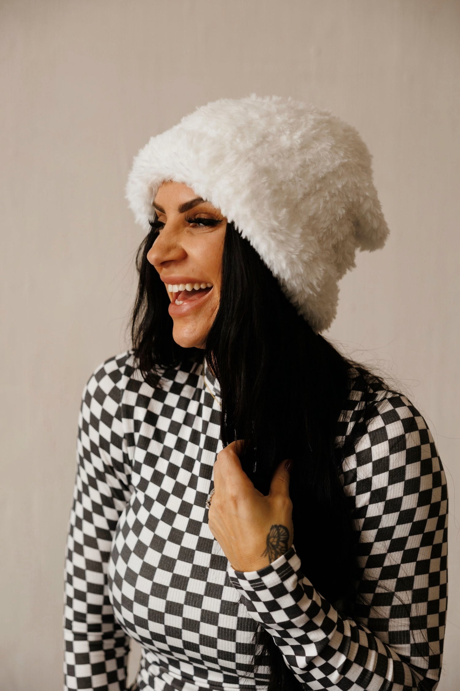 COZY BEANIE: WHITE