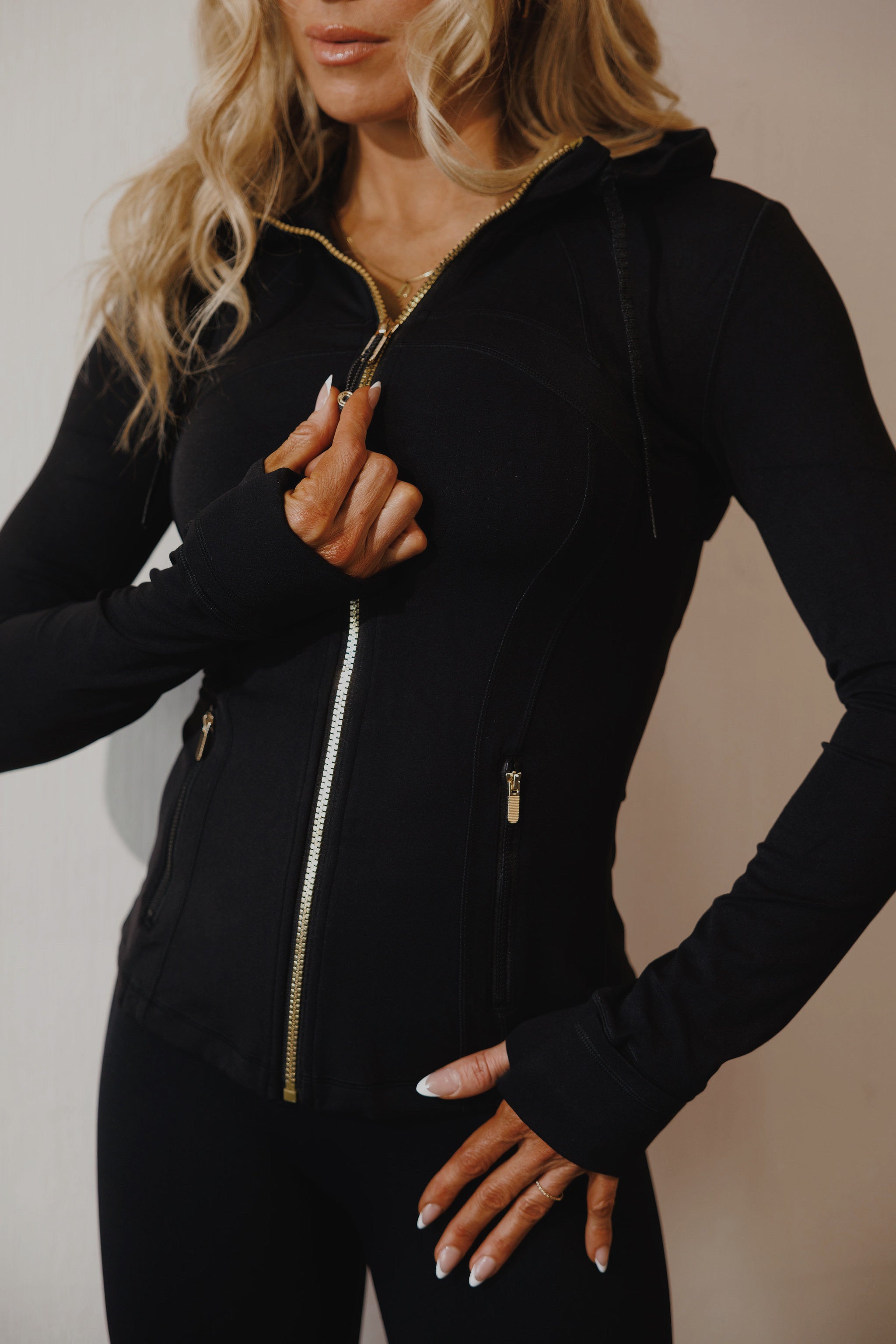 POWERFIT ZIP JACKET: BLACK