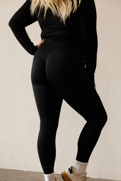 LEGACY LEGGING: BLACK