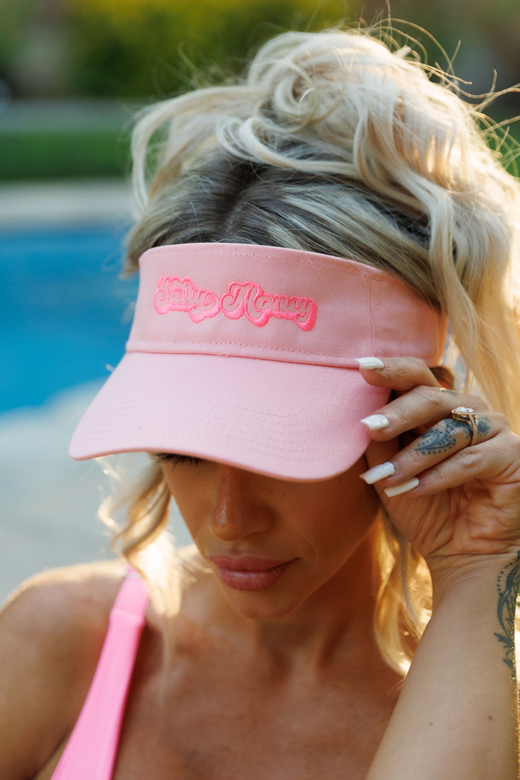 VISOR in PINK