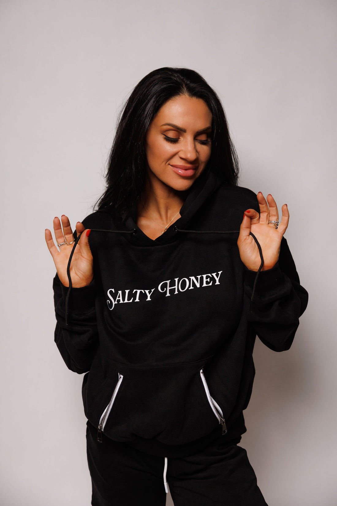 ACCLAIM HOODIE: BLACK