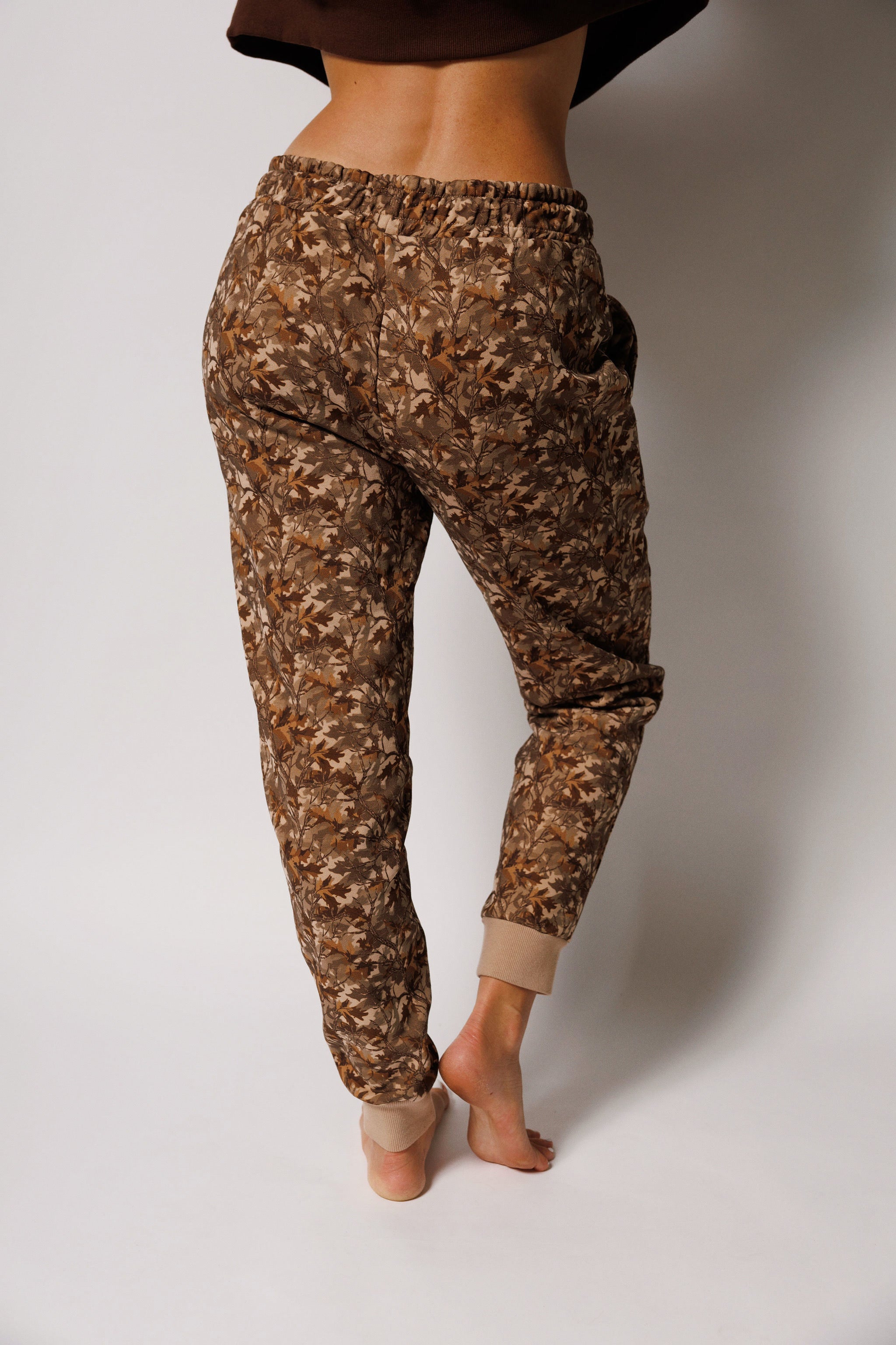 COMFORT SWEAT PANT: OPEN SEASON