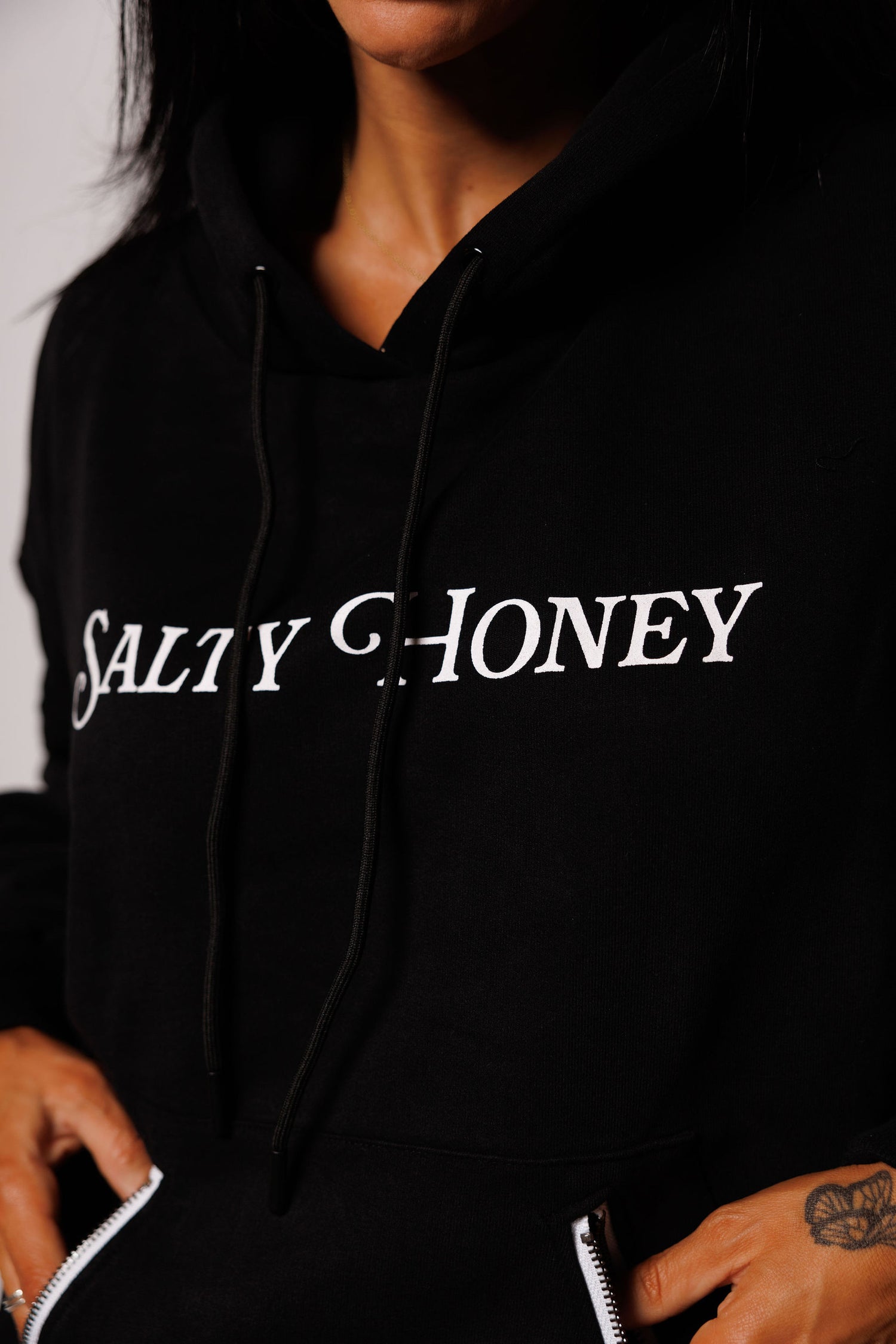 ACCLAIM HOODIE: BLACK