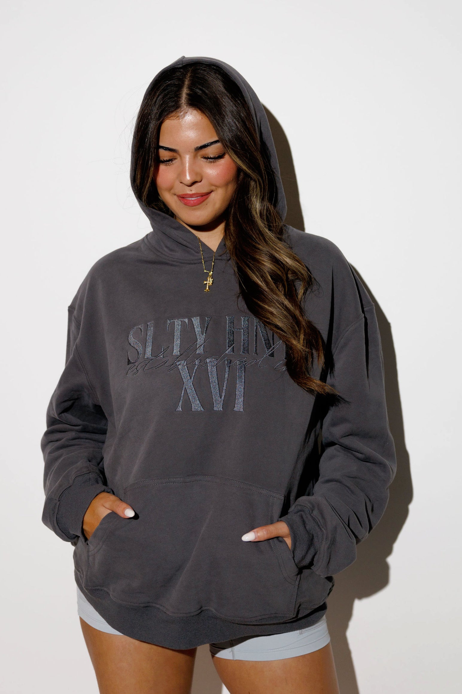 UNWIND BOYFRIEND HOODIE in XVI DEPTH