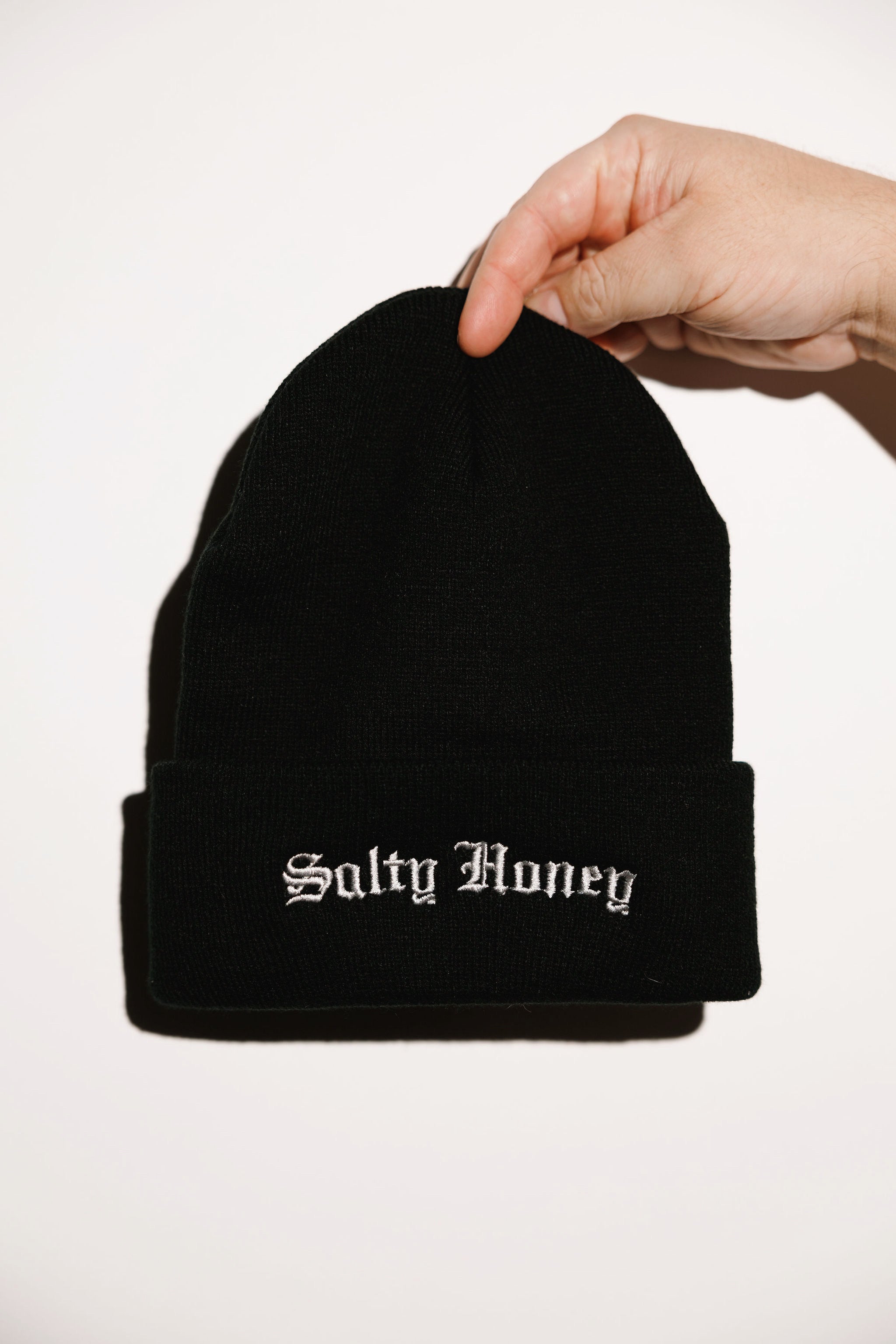 THE CUFF BEANIE: GOTHIC BLACK