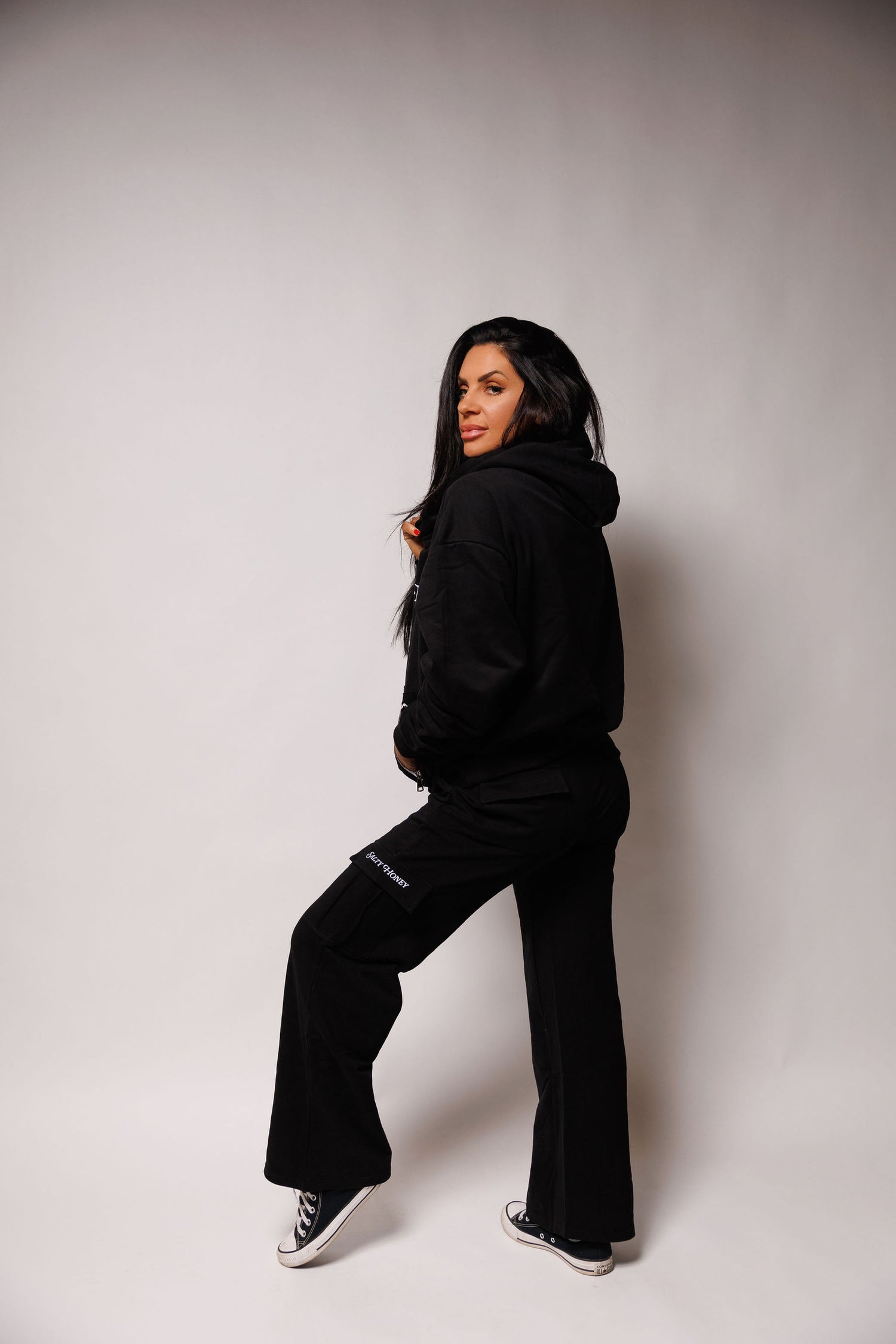 ACCLAIM HOODIE: BLACK