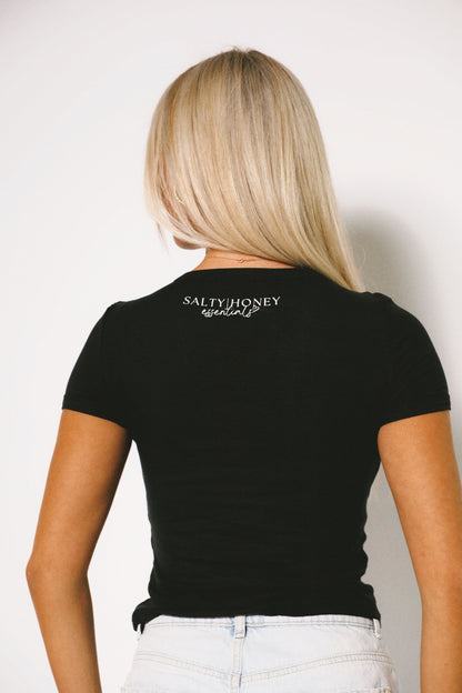 SHAPED FITTED TEE: BLCK