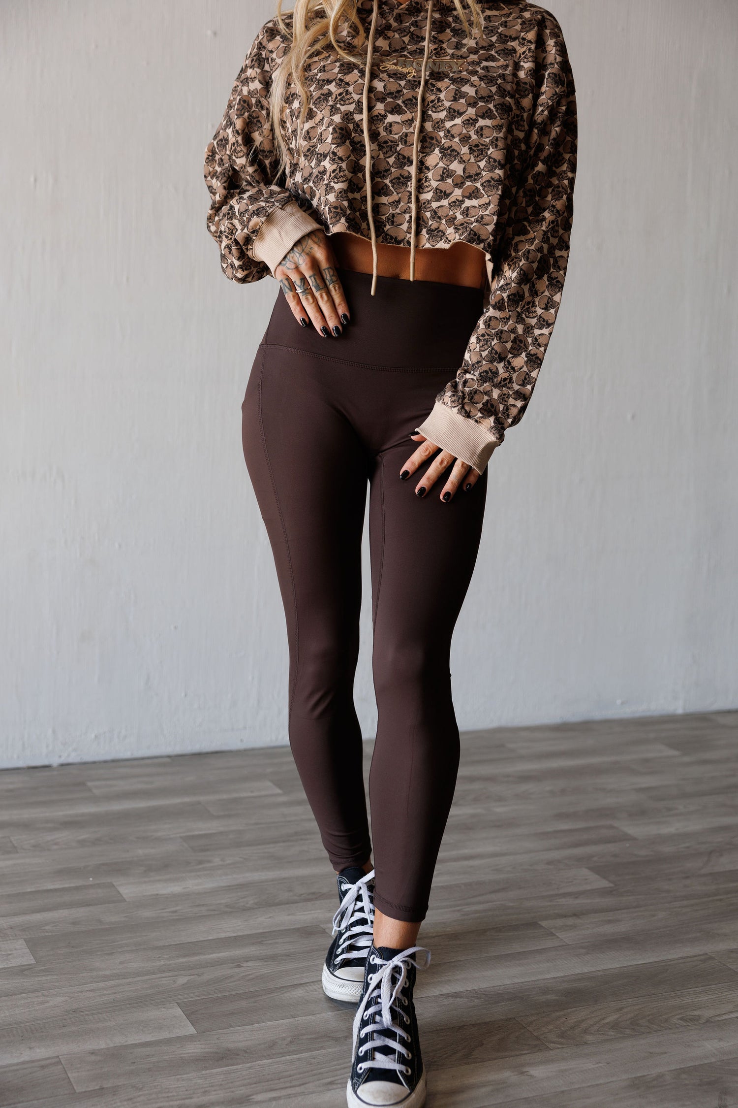 ADAPT LEGGING: BROWN