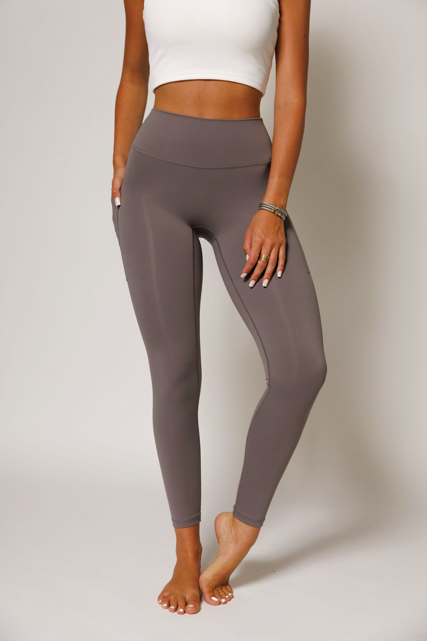 FREEFORM LEGGING: GREY SKIES