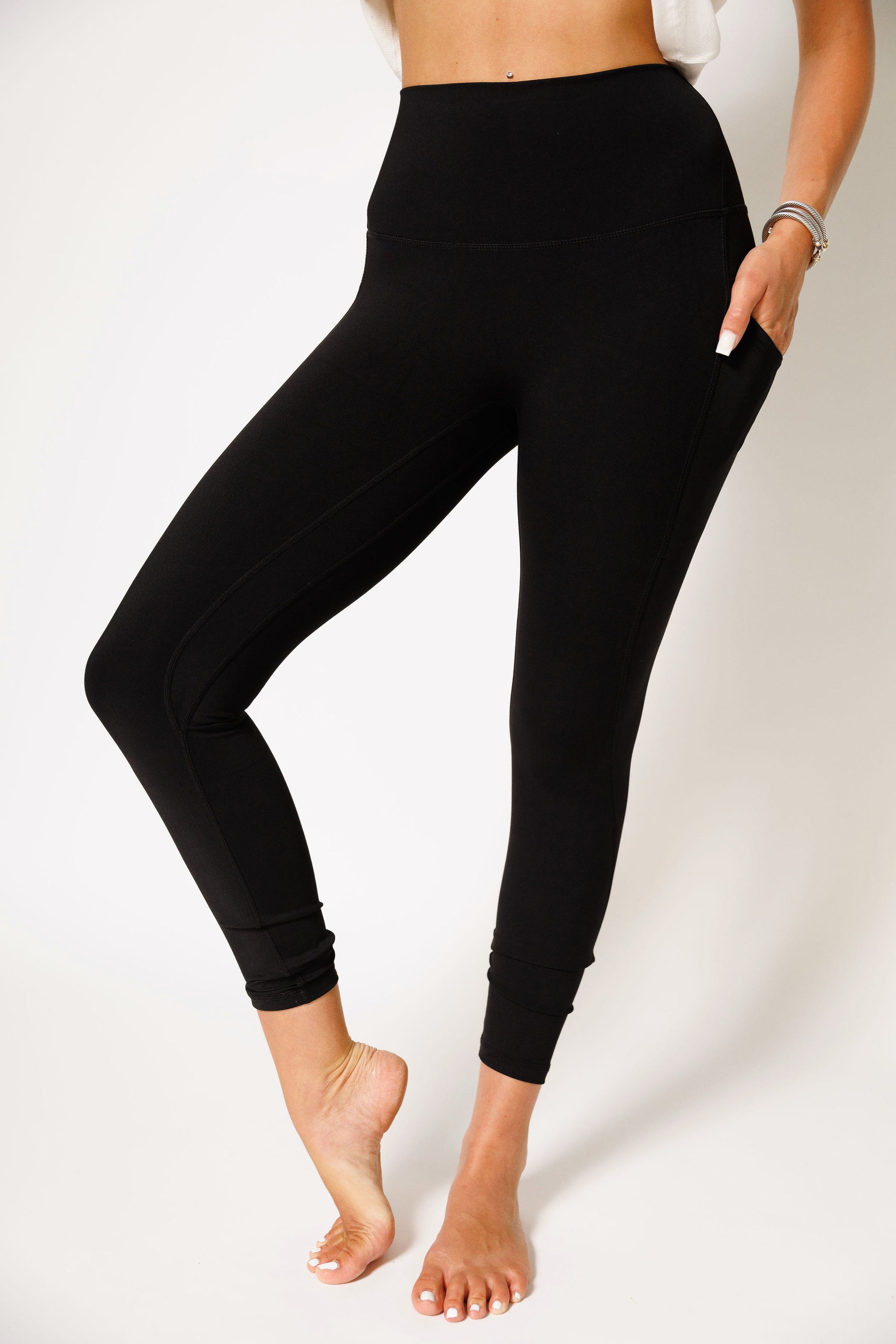 ADAPT LEGGING: BLACK