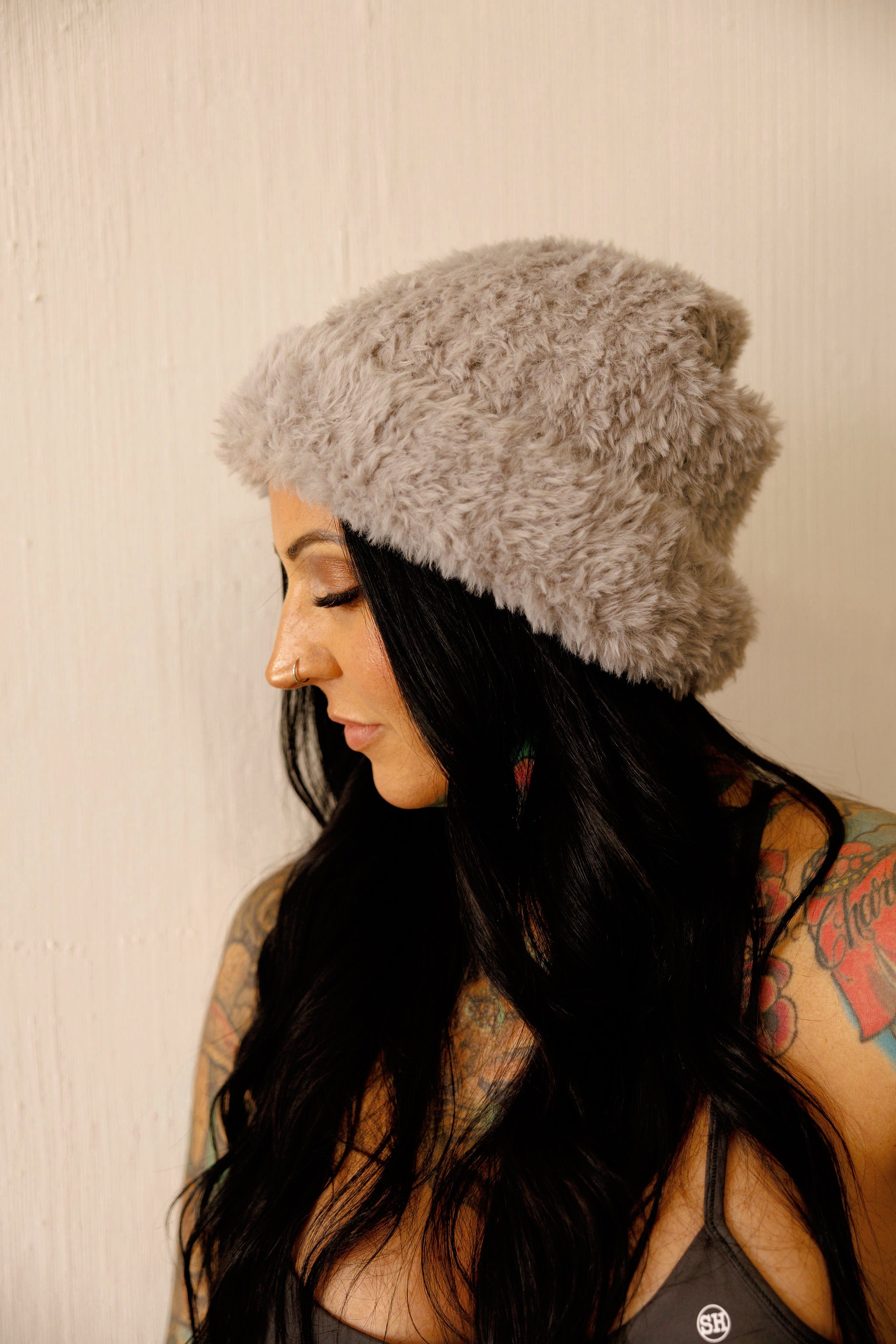 COZY BEANIE: GREY