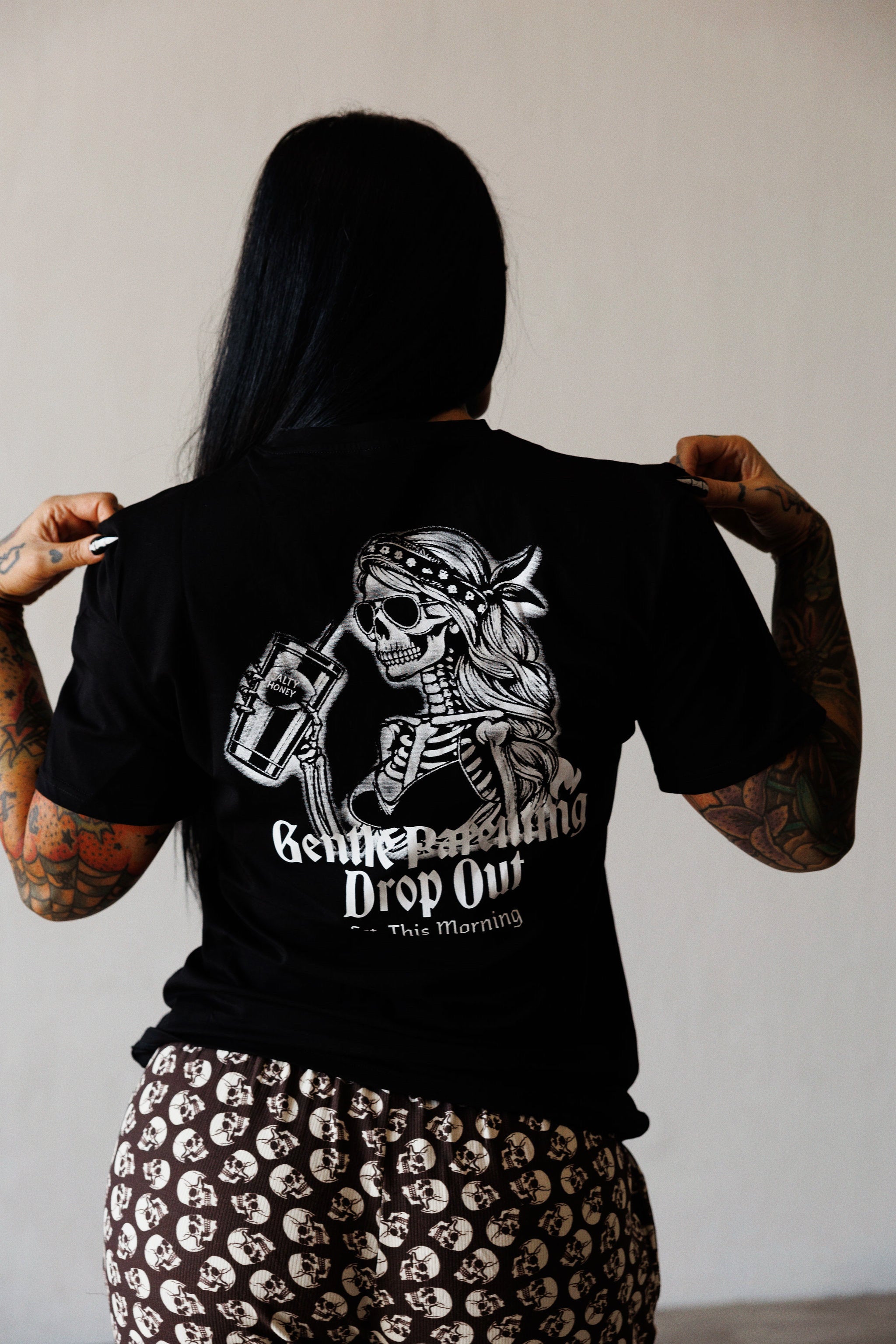 CLASSIC RELAXED FIT TEE: DROP OUT