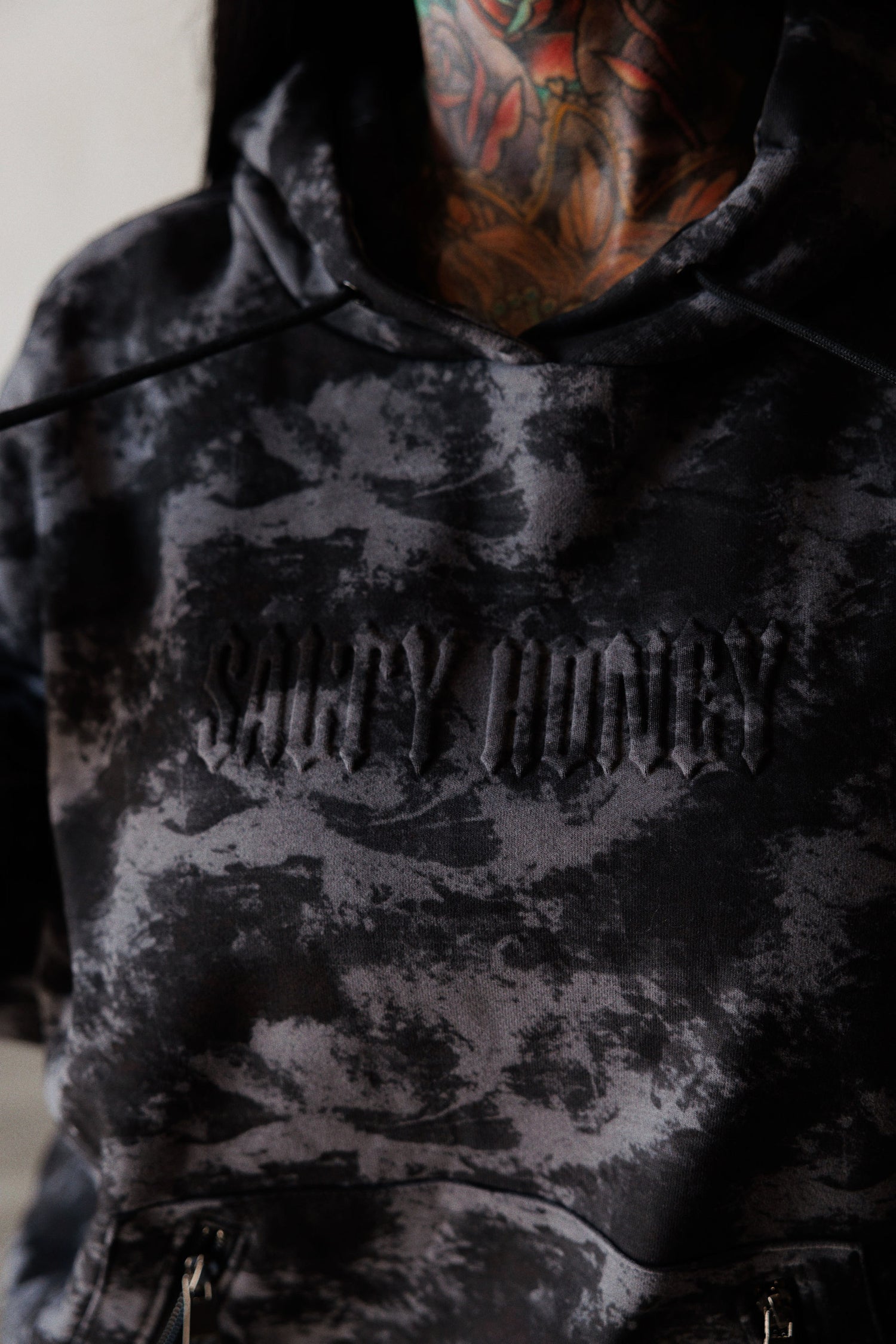 ACCLAIM HOODIE: GLOOM