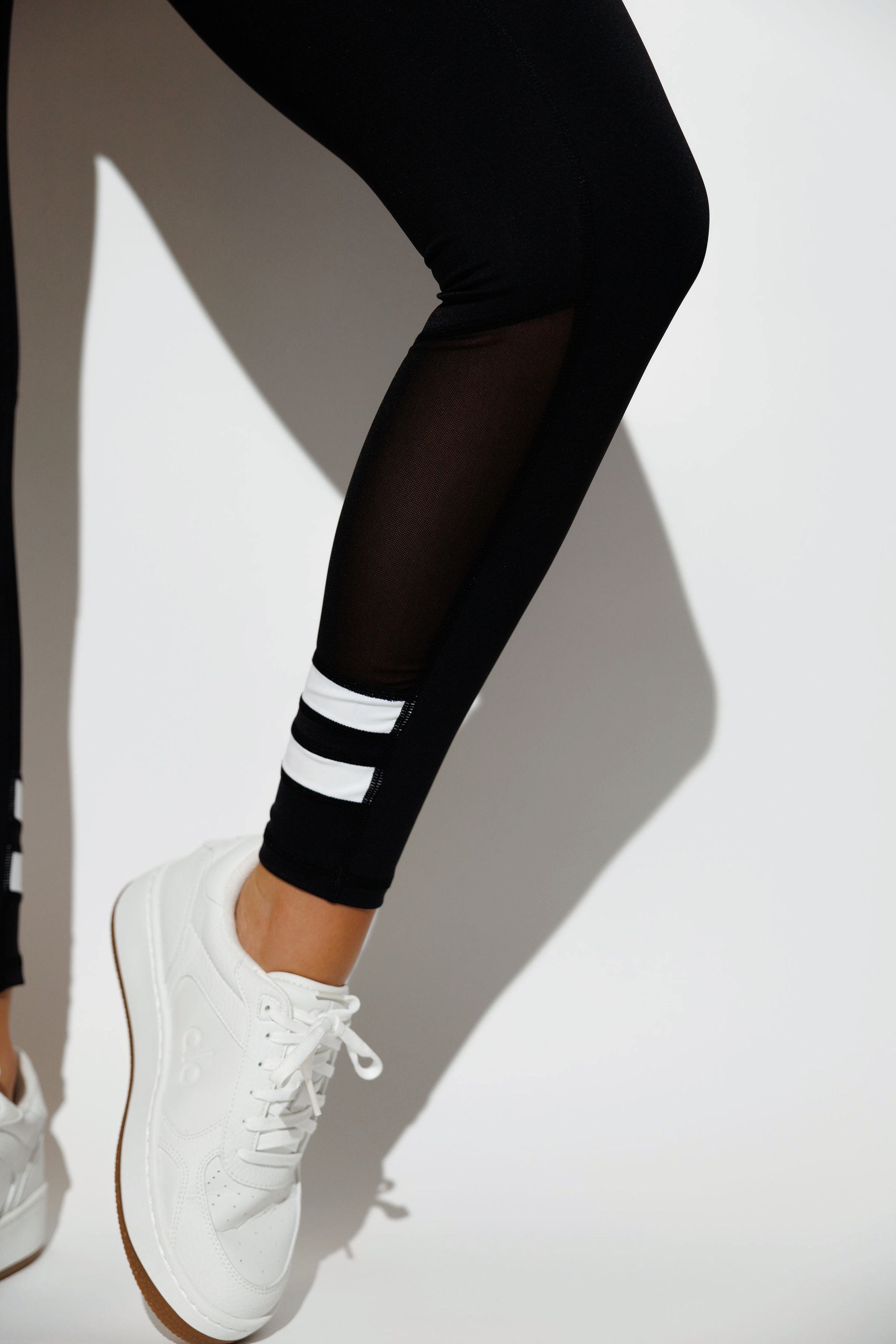 INTERSECT LEGGING in BLACK