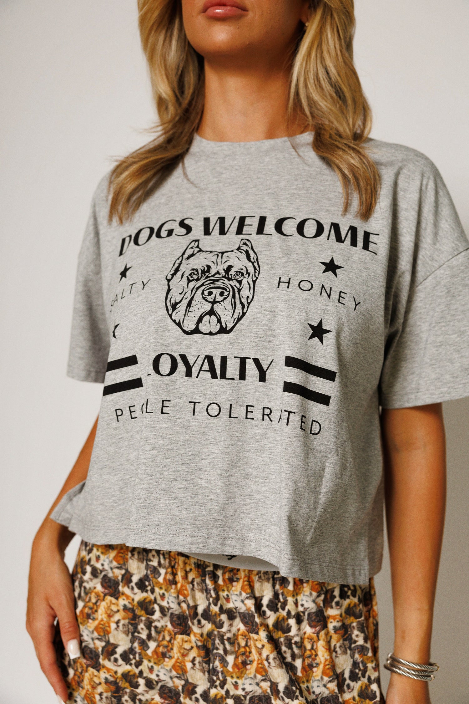 BALANCE TEE: DOG DAY