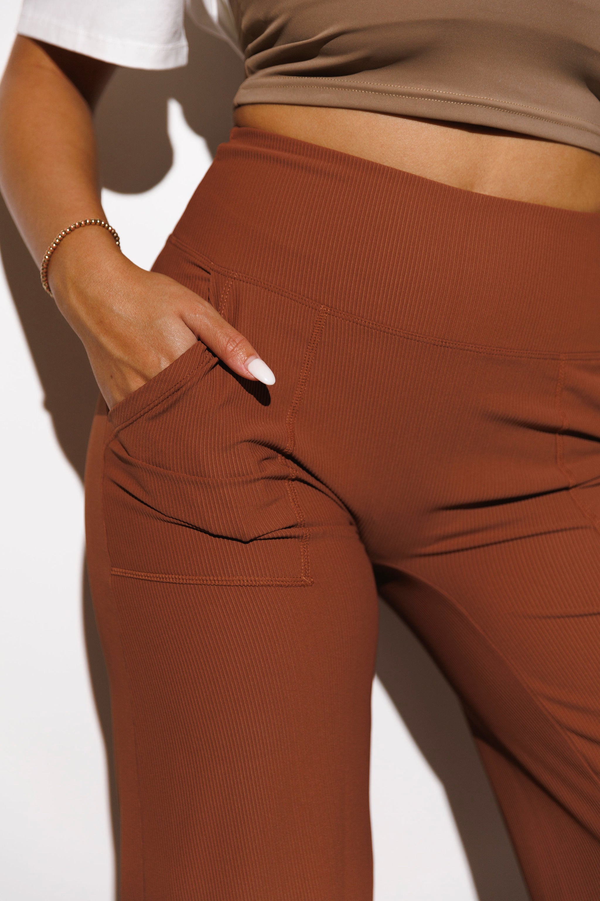 CANDID PANT in RIBBED AUBURN