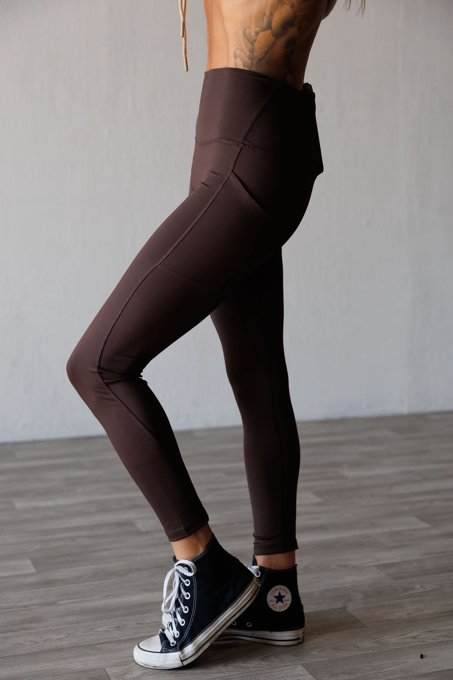 ADAPT LEGGING: BROWN