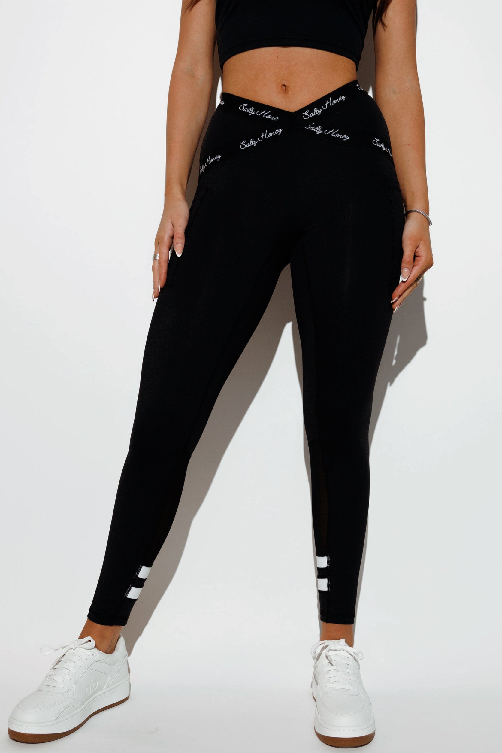 INTERSECT LEGGING in BLACK