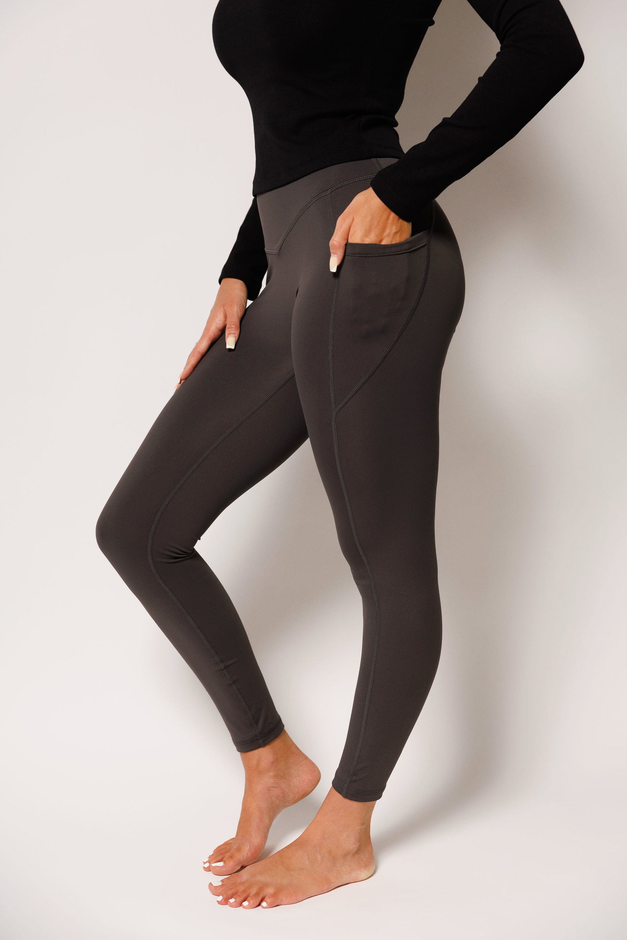 KARMA LEGGING: DEEP GREY