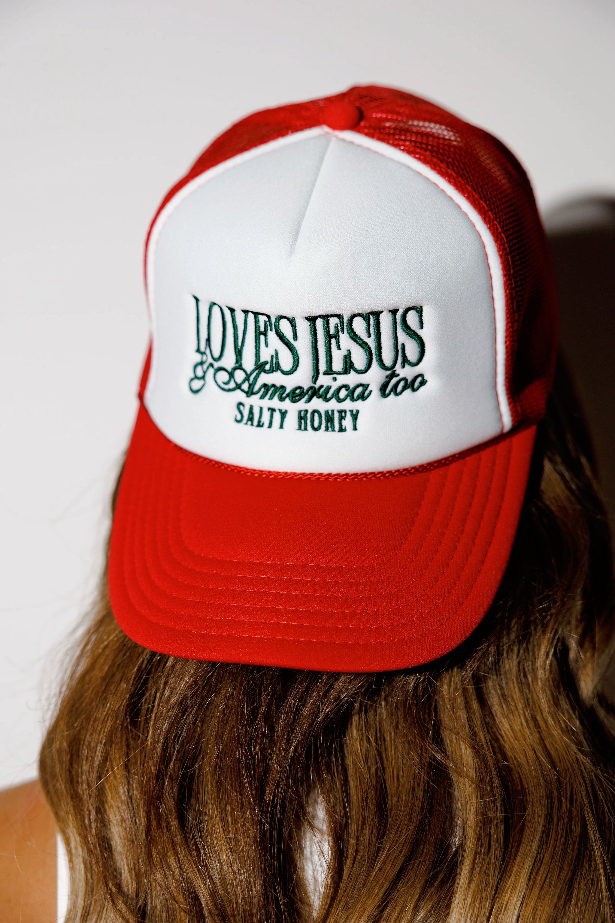 TRUCKER HAT: LOVES JESUS & AMERICA TOO