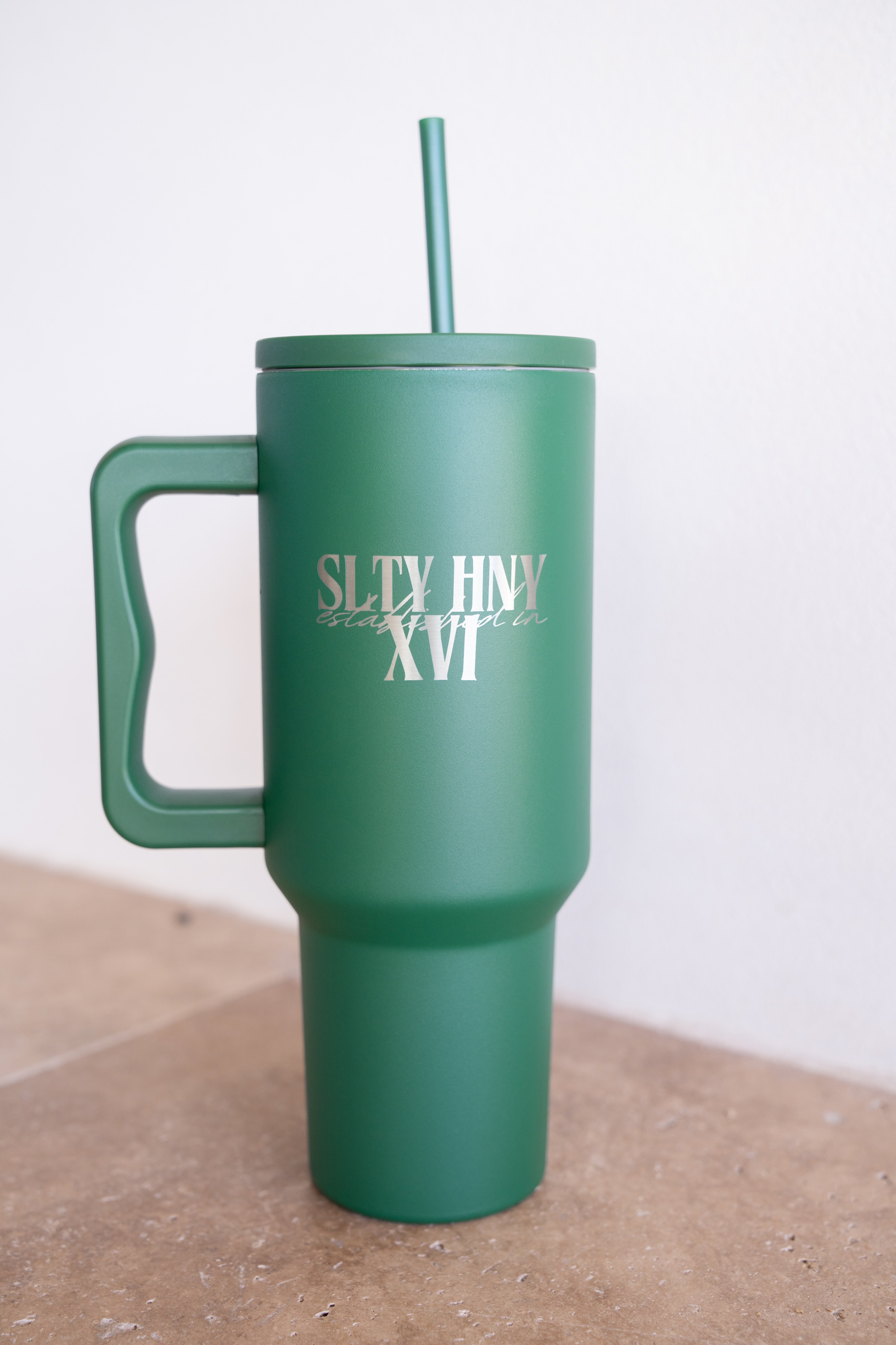 40oz TUMBLER in SLTY HNY XVI - FOREST GREEN