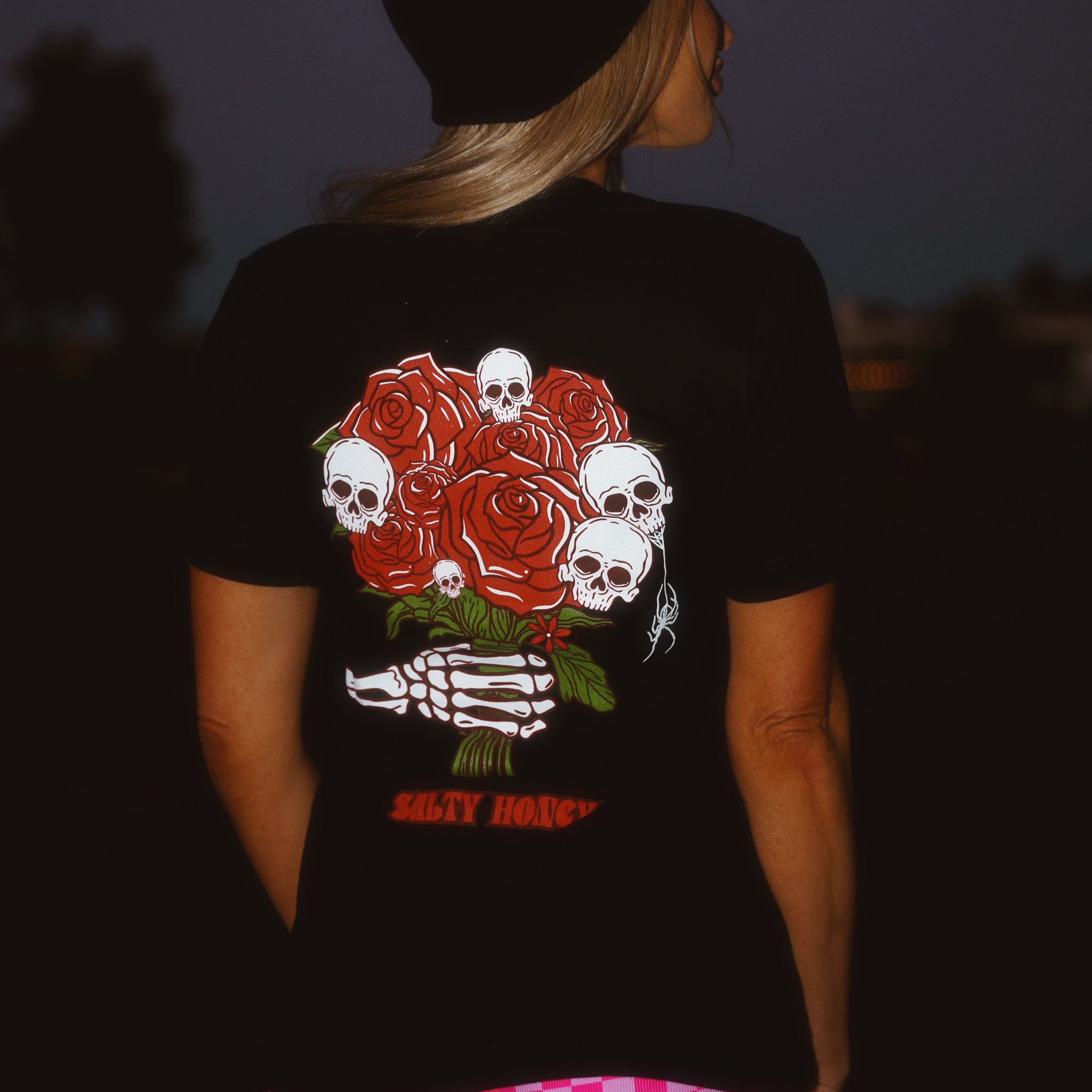 BASIC TEE: SKULLY ROSE