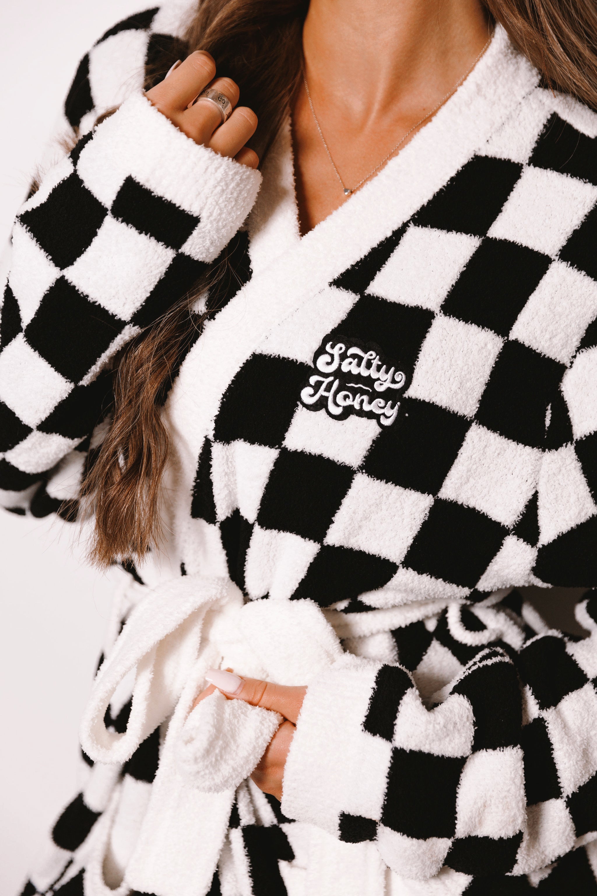 LUSH ROBE: CHECKERED