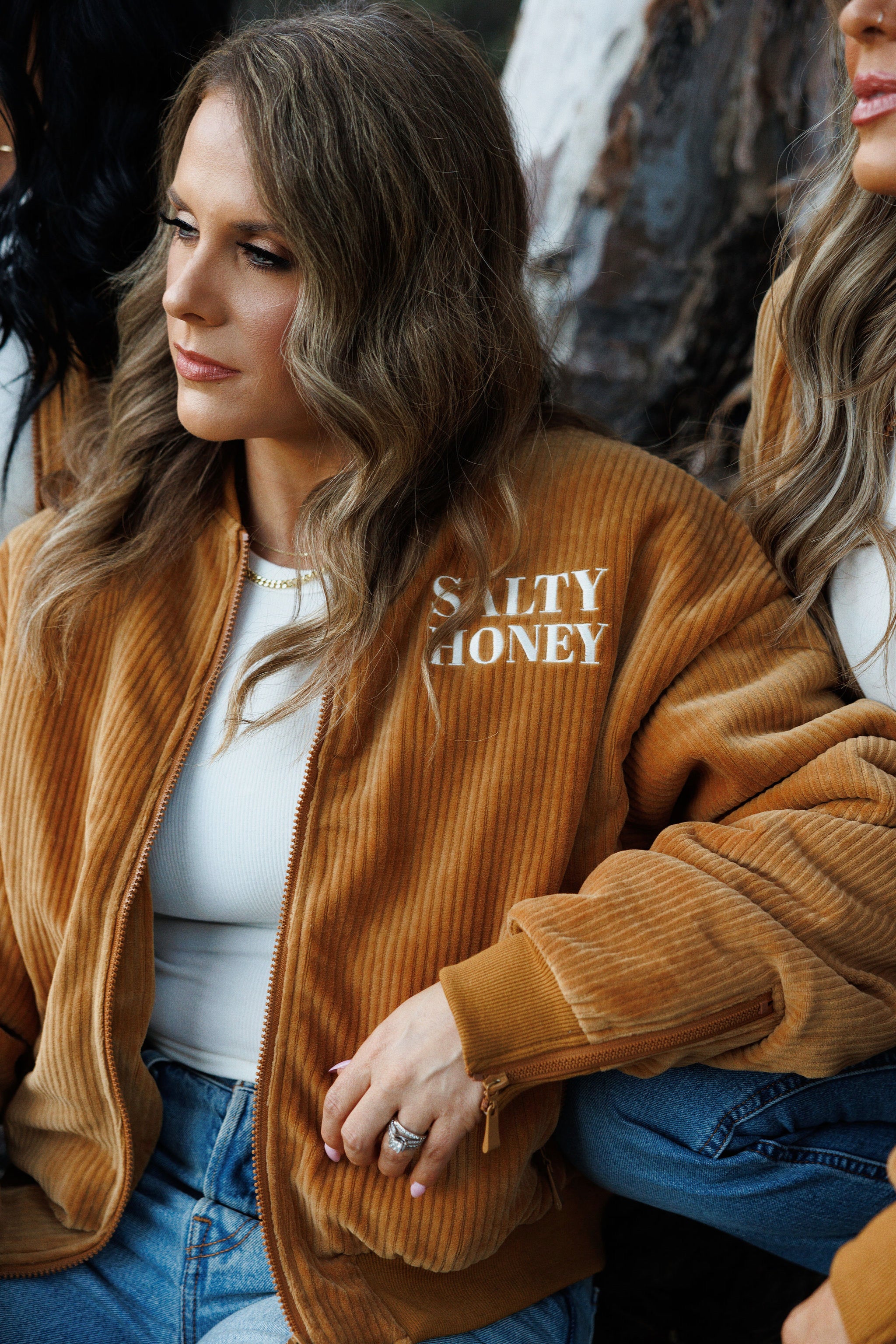 BOMBER JACKET: OUTDOORS