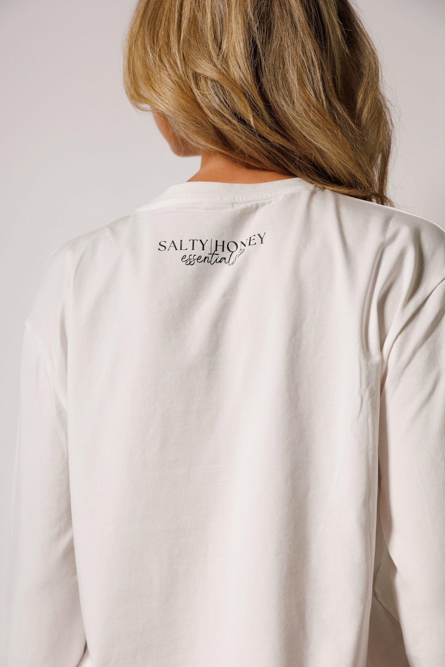 CLASSIC RELAXED FIT LONG SLEEVE: VANILLA