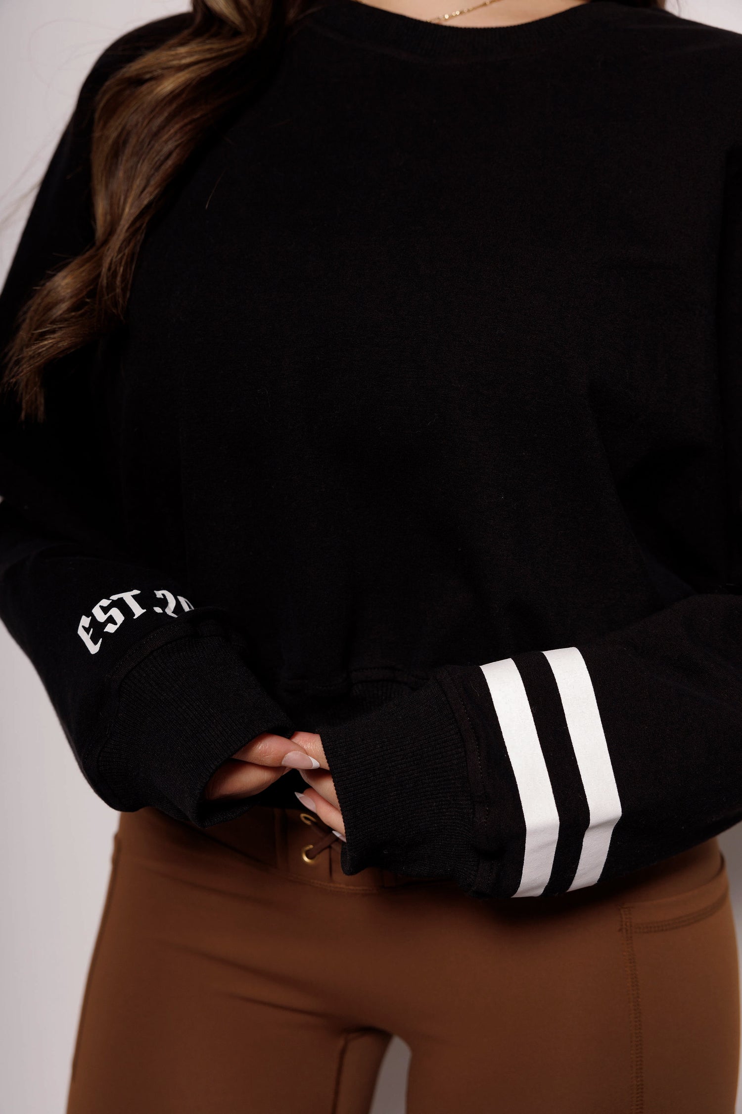 HOOPS CREWNECK: BLCK