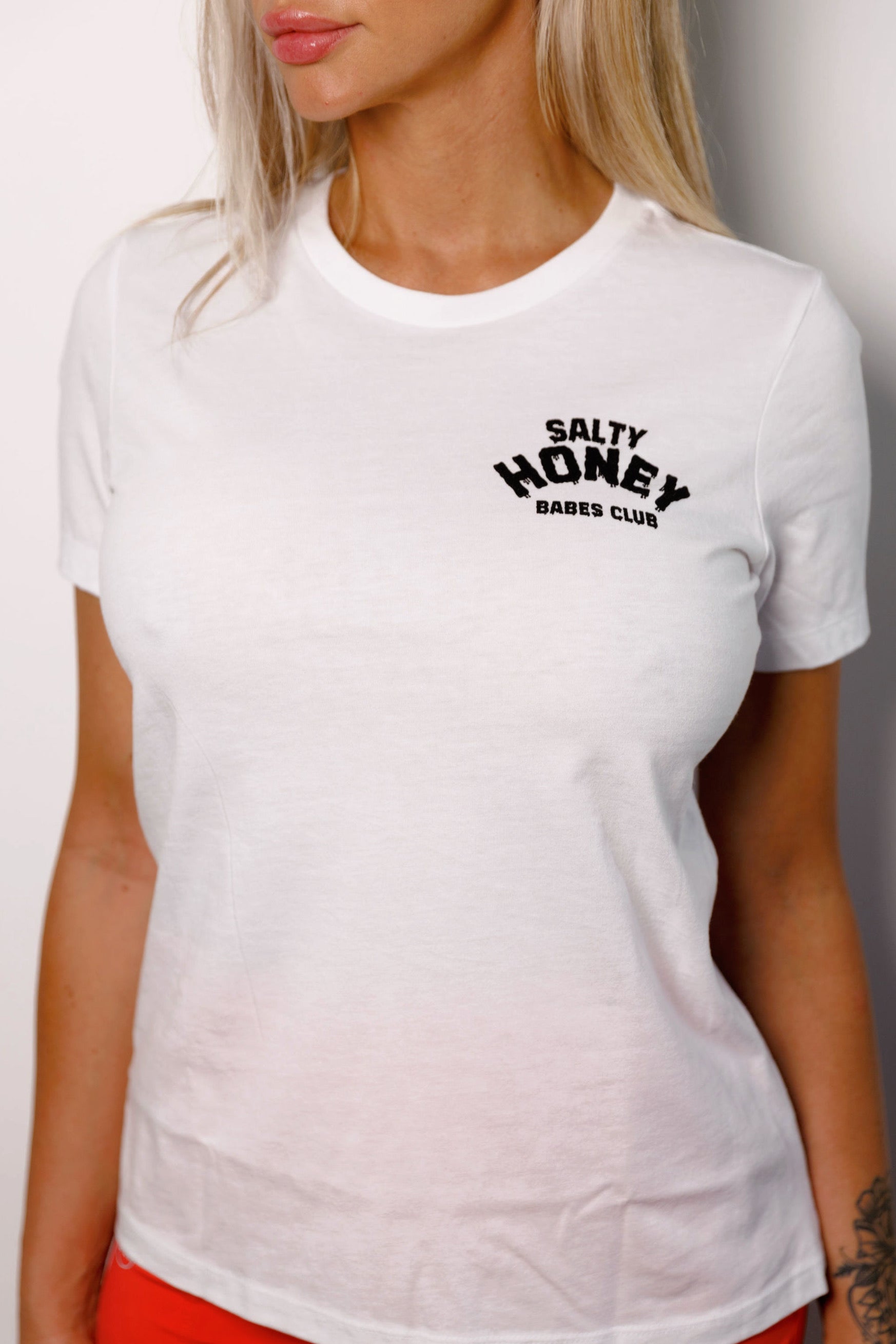 BABES CLUB graphic tee