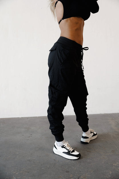 IGNITE JOGGER: BLACK