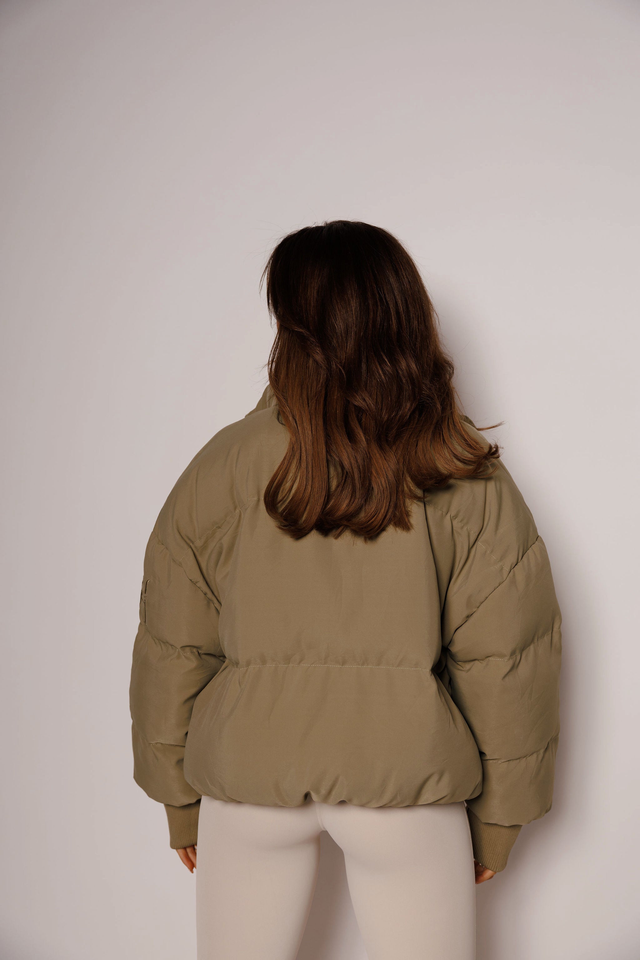 VOLUME PUFF JACKET: OLIVE