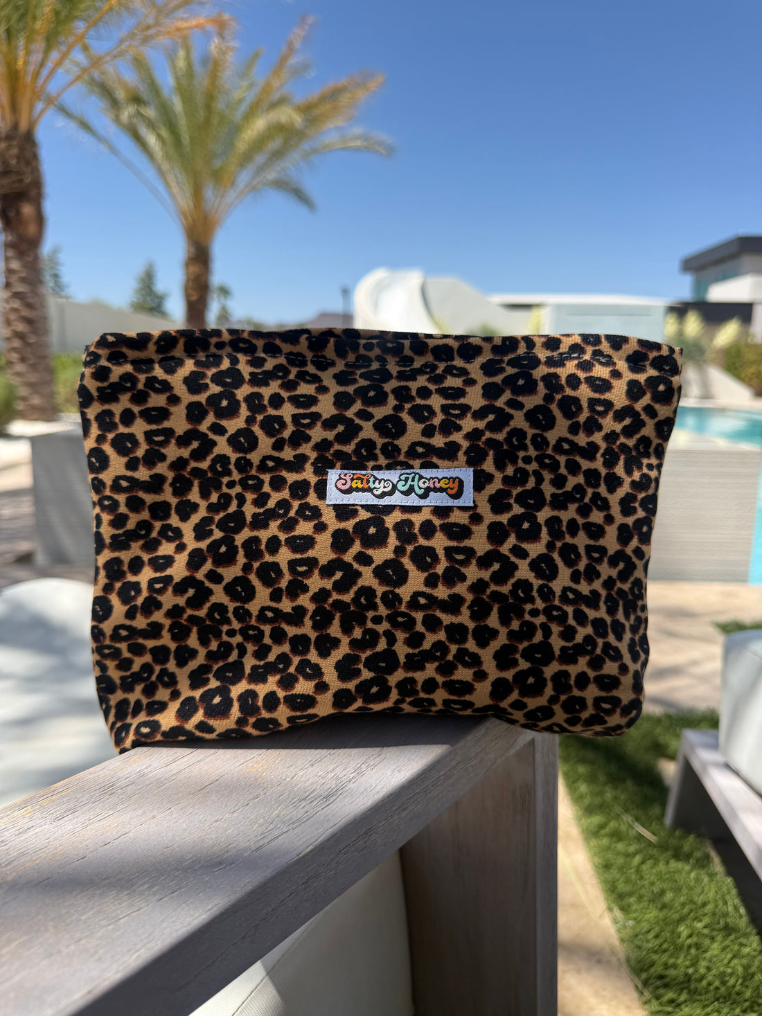COSMETIC TOTE: LEOPARD