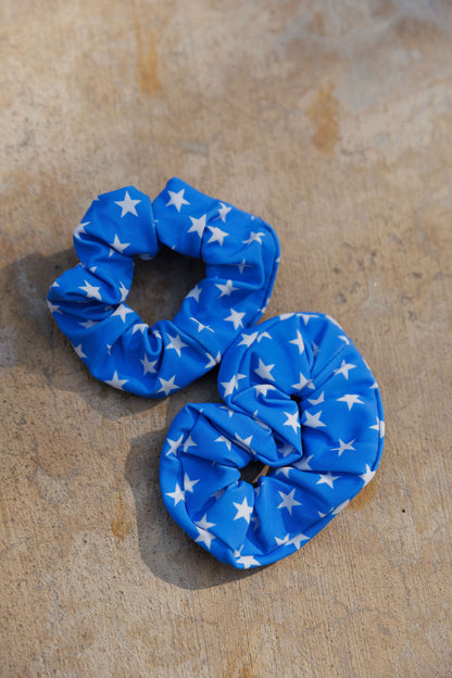 STARS|CHECK SCRUNCHIE
